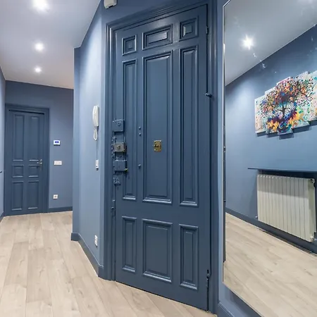 Old Town Xii By Aston Apartment