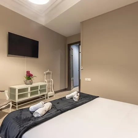 Old Town Xii By Aston Apartment