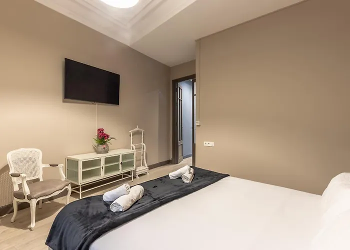 Old Town Xii By Aston Apartment