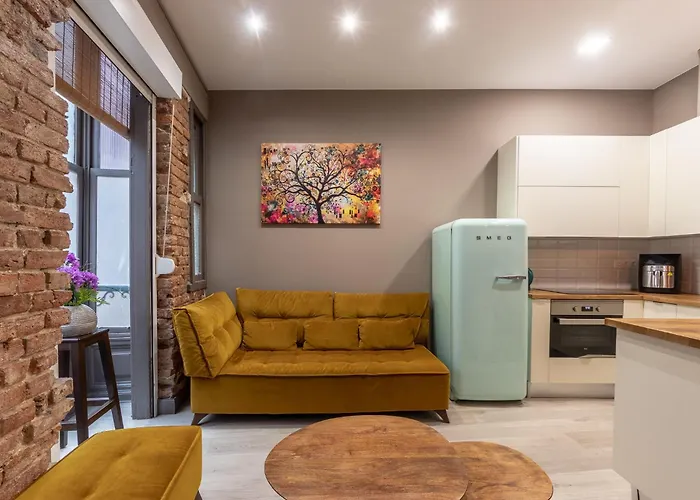 Old Town Xii By Aston